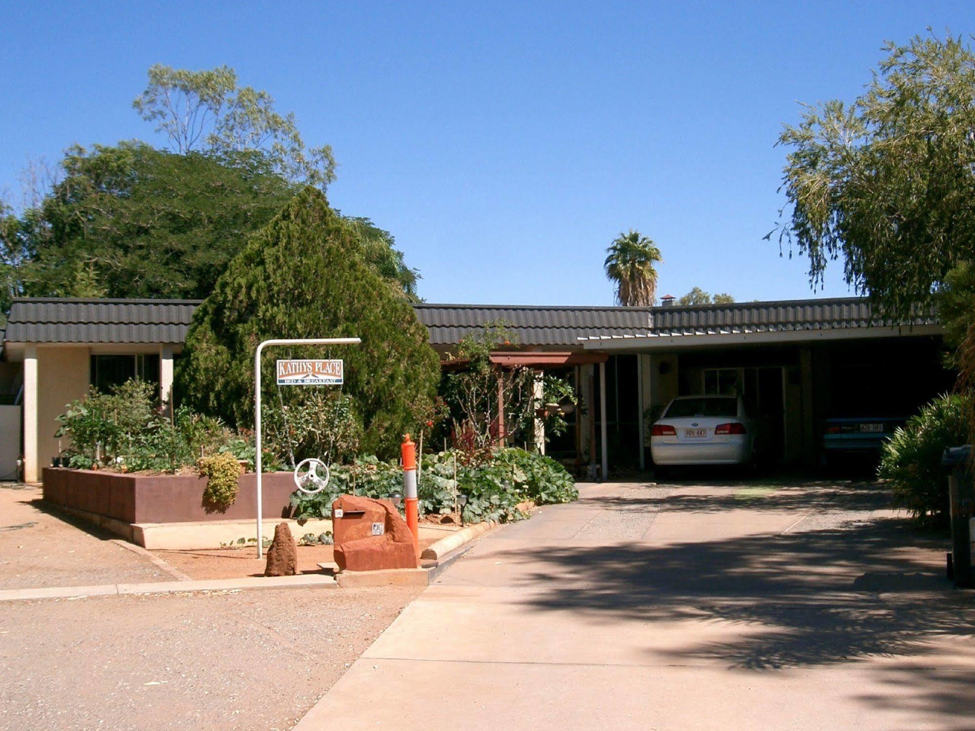 Kathys Place Bed And Breakfast Alice Springs Bagian luar foto
